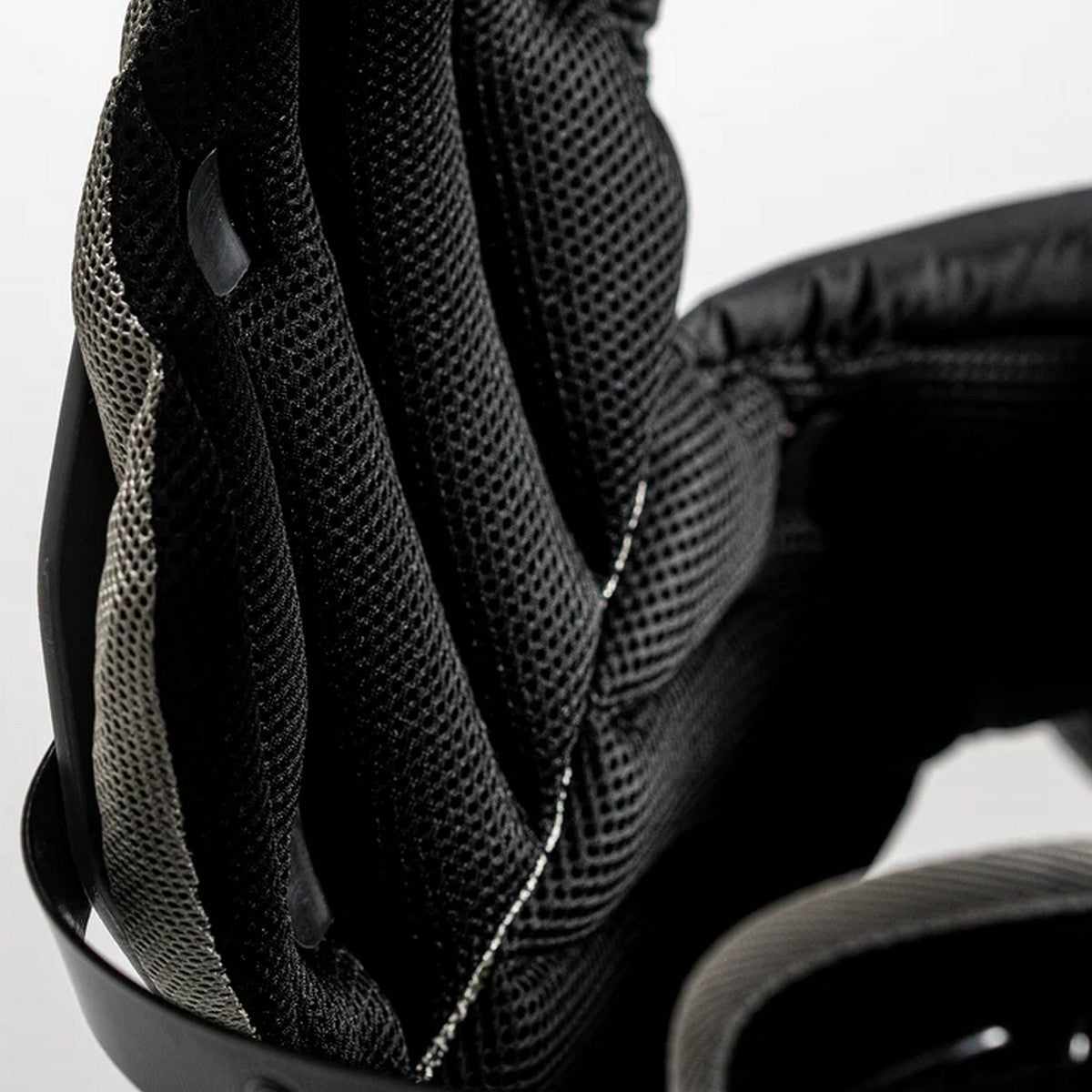 Schutt Youth Flux All Purpose Shoulder Pads